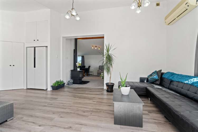 7 Manuka Street Otaki Beach_7