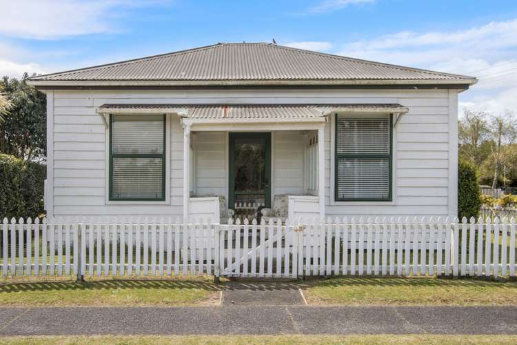 1 Gladstone Road Waihi_13