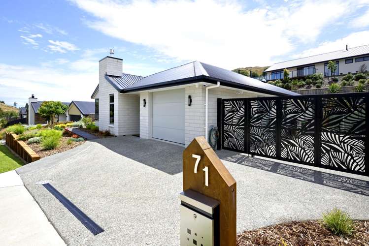 71 Sunningdale Drive Stoke_3