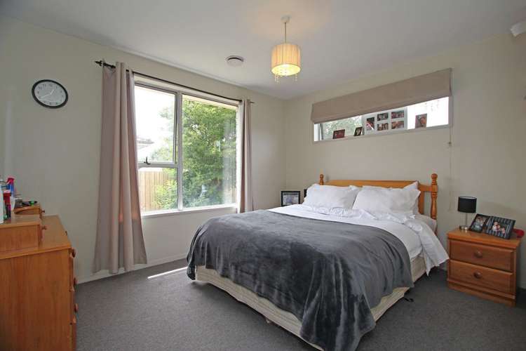 60 Oakley Crescent Hornby_10