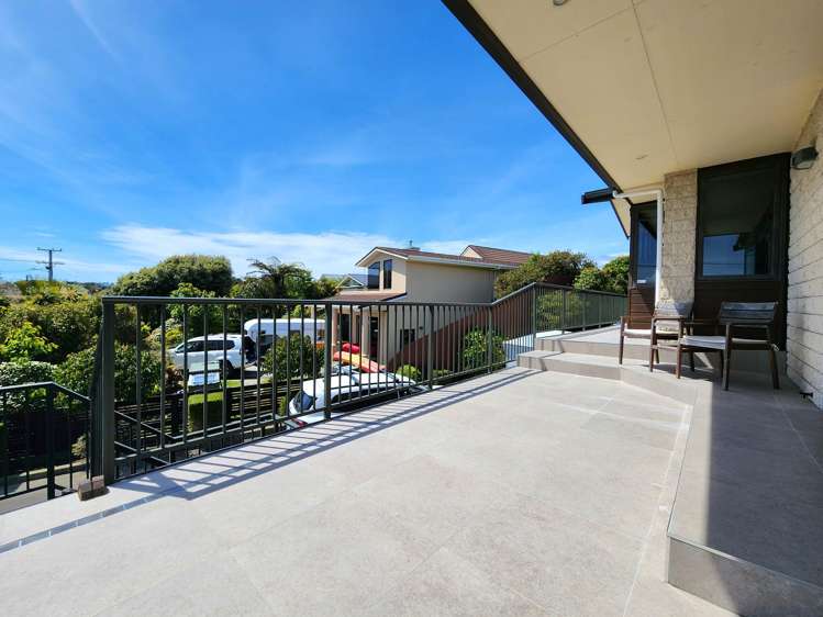 10 Gilbert Road Paroa_33