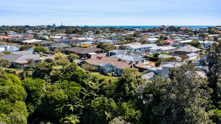 1c Waiwera Place Merrilands_21