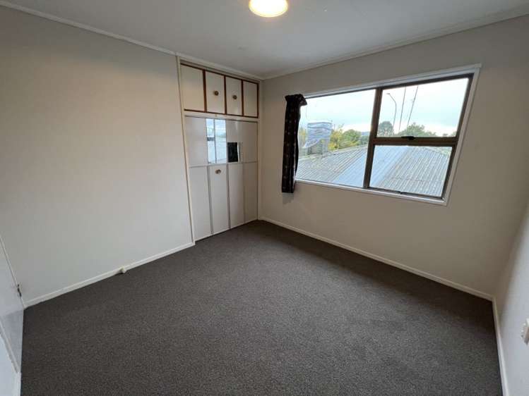 167 Highbury ave West End_5