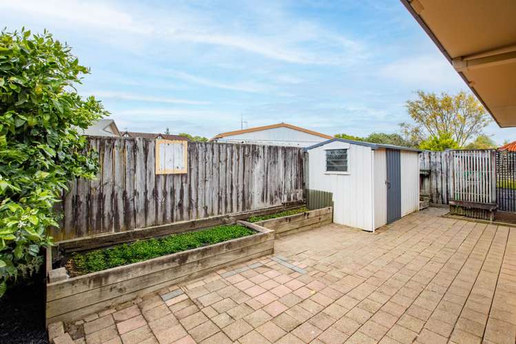 14 Sandalwood Drive Dinsdale_16