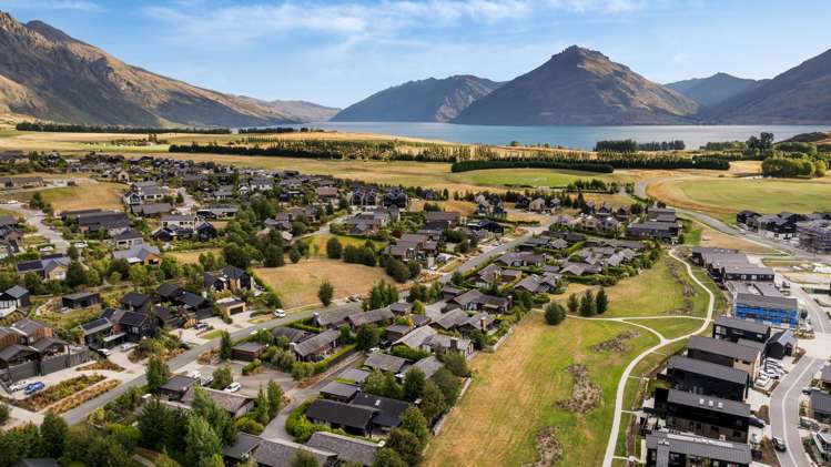 7 Reading Court Jacks Point_37