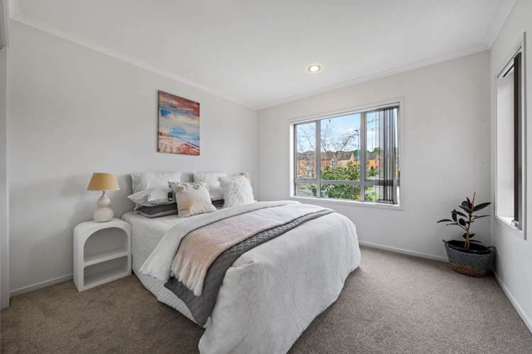 67 Fields Parade Oteha_9