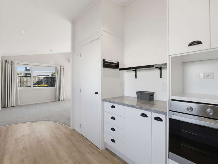 2b/66 Ocean Road Ohope_1