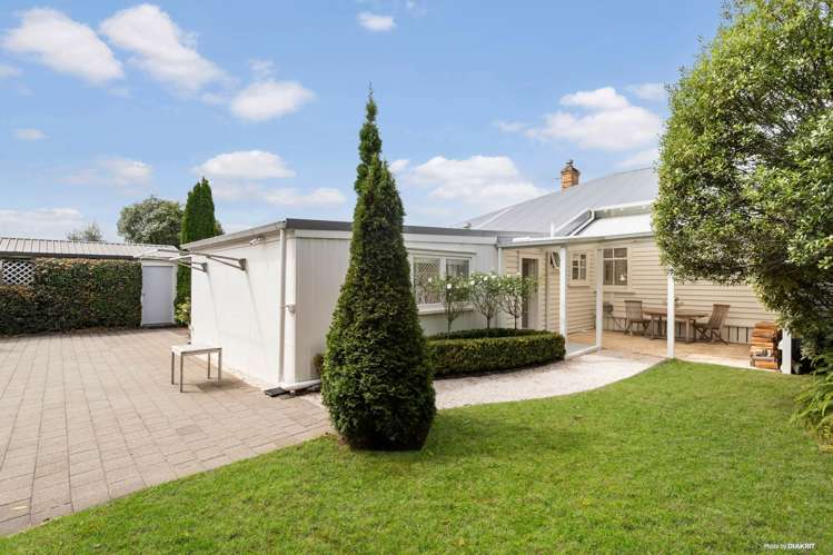 68 Sandspit Road Waiuku_13