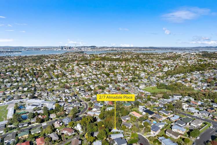 2/7 Almadale Place Hillcrest_18