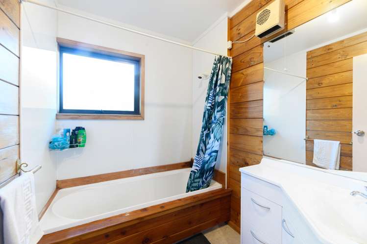 42 Atkinson Road Titirangi_15