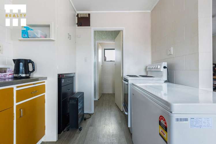 15/61 South Road_4