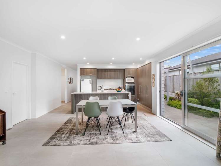 3 Taikura Avenue Red Beach_32