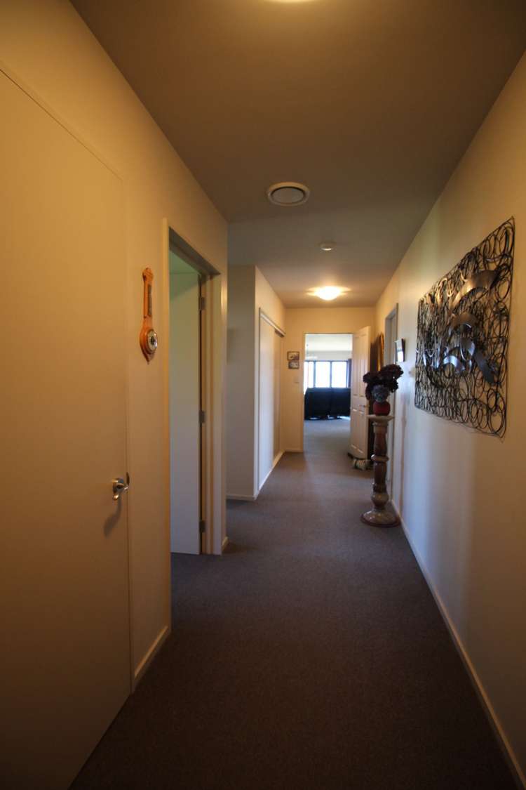 30 Cathedral Drive Manapouri_18