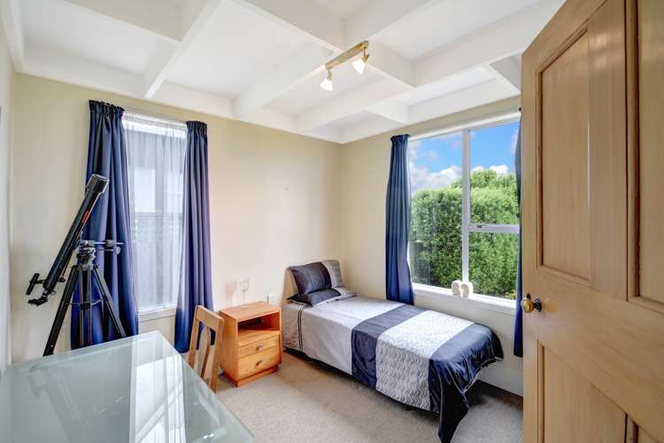 22 Dundonald Street Tainui_12