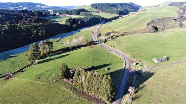 1572 Waimahaka Fortification Road Catlins Surrounds_2