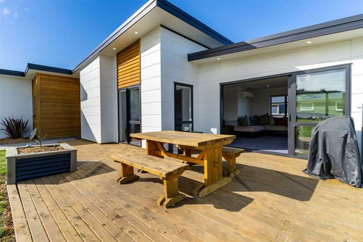 2 Monterey Drive_0