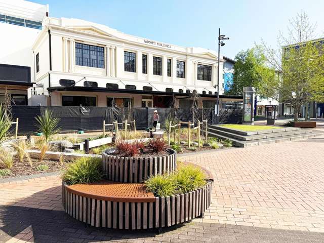 Corner/357 Victoria Street & 2 Garden Place Hamilton Central_1