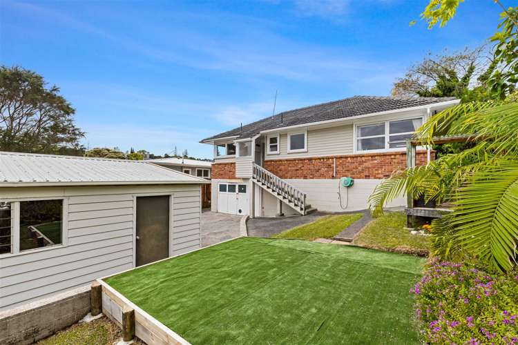5 Earl Road Titirangi_12