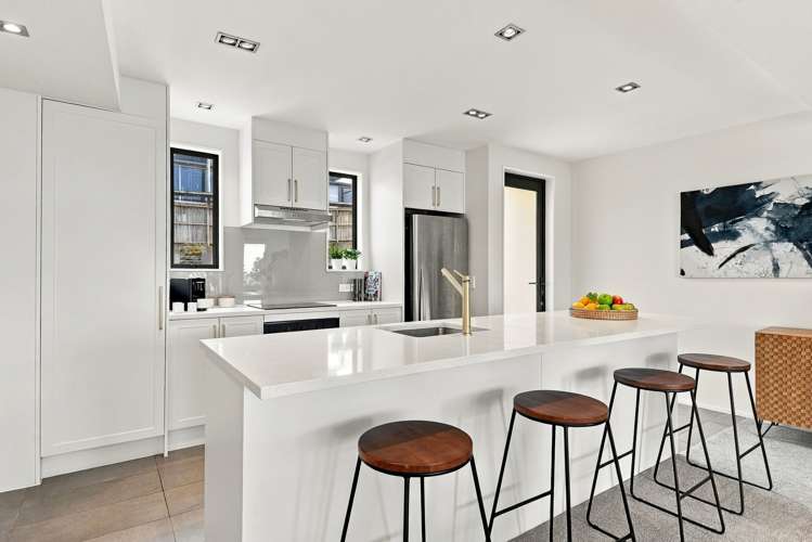 202A/525 East Coast Road Browns Bay_11