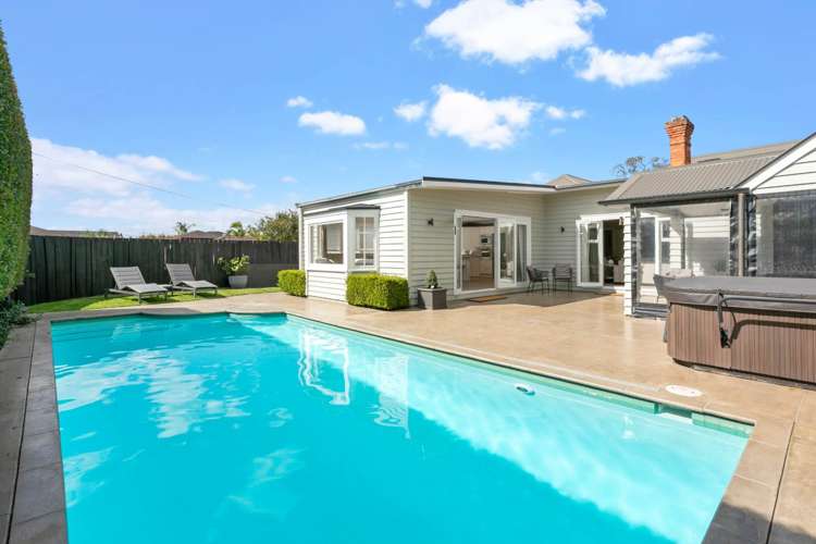 18 Cornwall Park Avenue Epsom_10