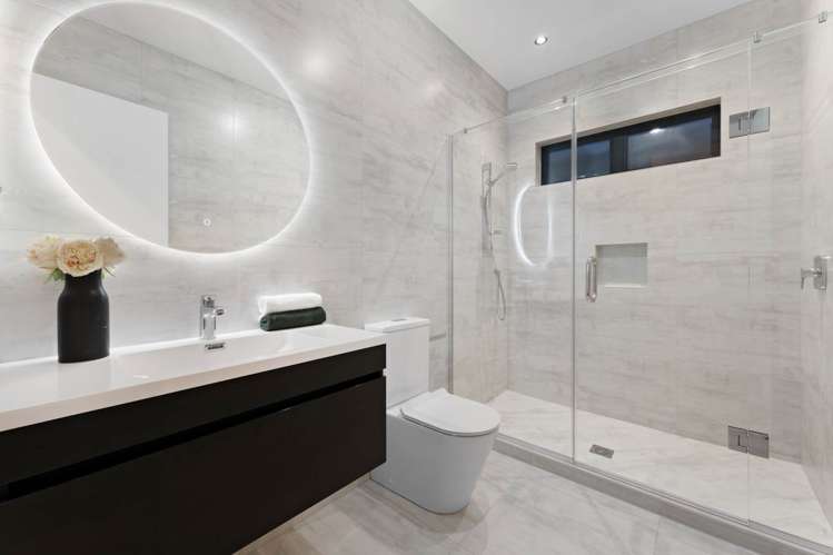 6 Barrel Crescent Swanson_17