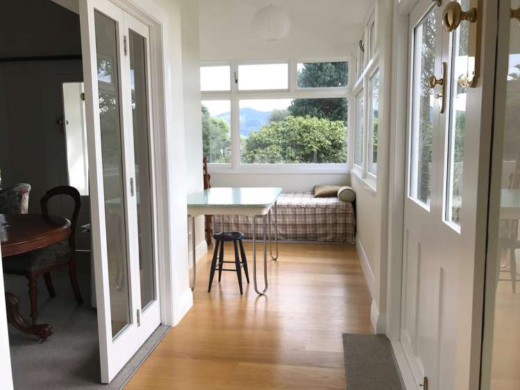 8 Moerangi Street Broad Bay_11