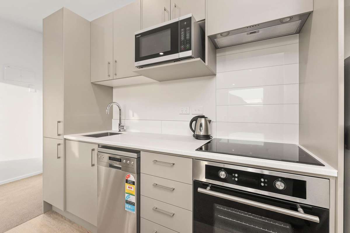 402/30 Red Oaks Drive_1