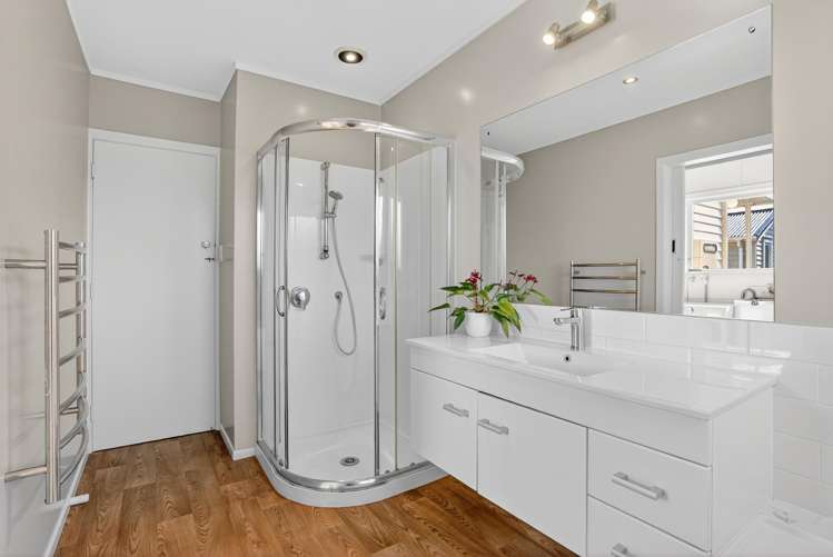 722 Awhitu Road Waiuku_26