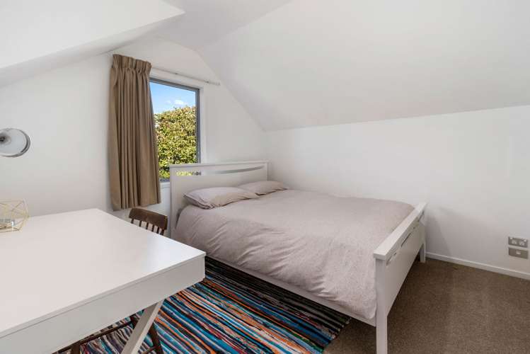 204 Alec Craig Way Gulf Harbour_11