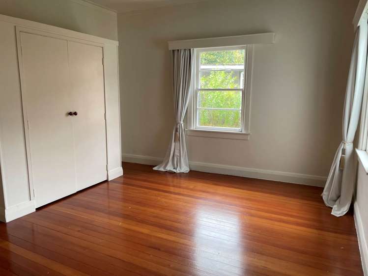 2/2 View Road Mount Eden_7