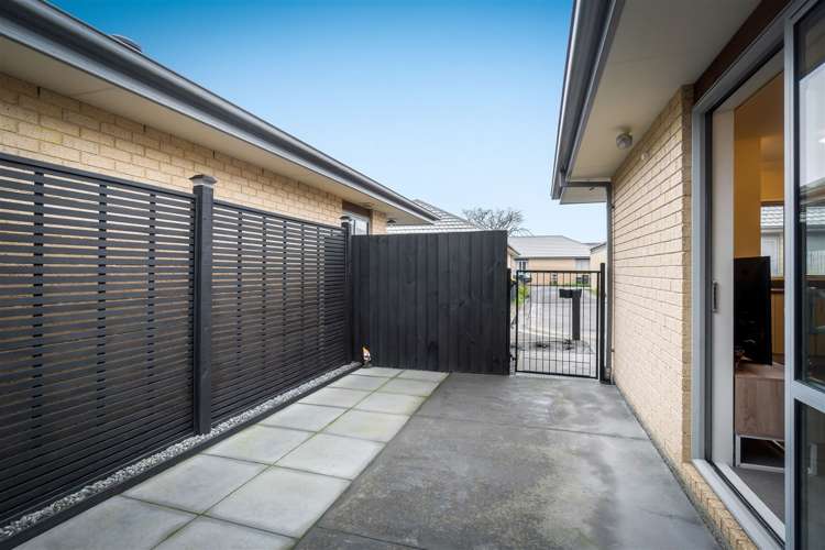 4/10 Collins Street Addington_11