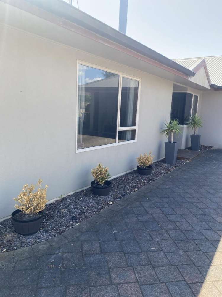 19 Lamia Grove Papamoa_2