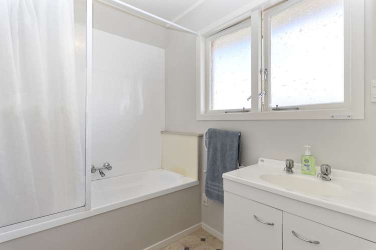 6 Margaret Place Deanwell_10