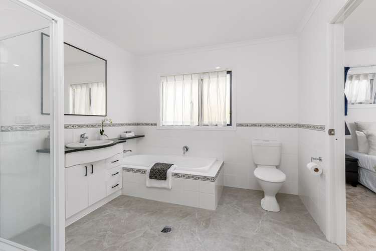 141a Portage Road New Lynn_17