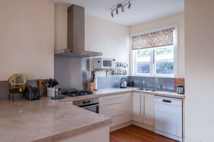 150 Rutene Road Kaiti_8