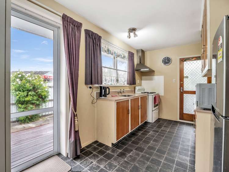 1/17 Lake Terrace Rd Burwood_5