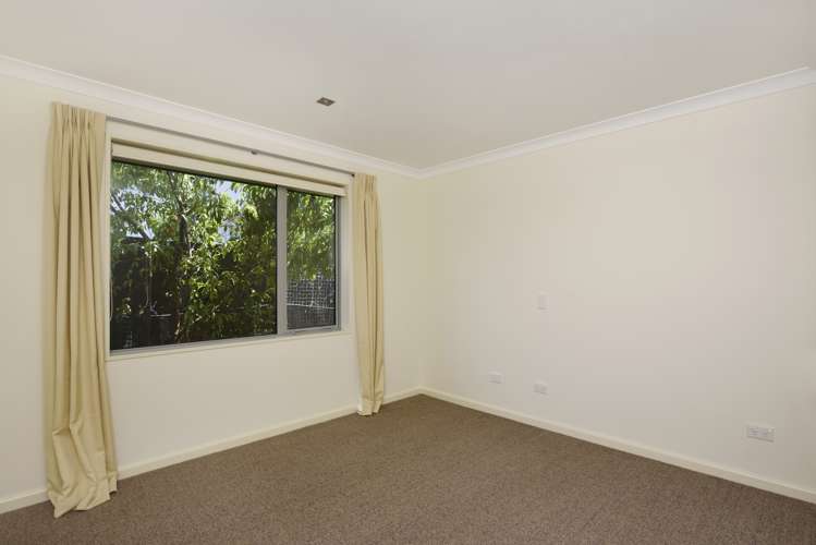 2 Cambria Gardens The Wood_28