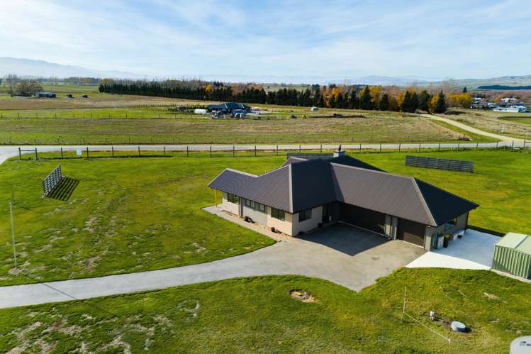 13 White Road Omakau_19