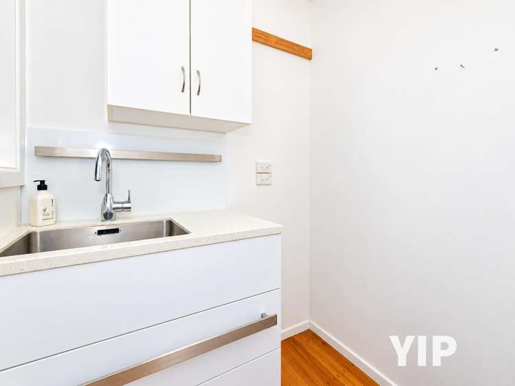 5 Winston Street Crofton Downs_14