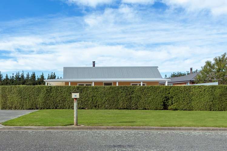 37 Gray Street Hinds_23