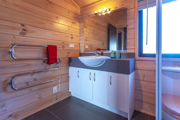 17 Emmerdale Drive Hahei_18