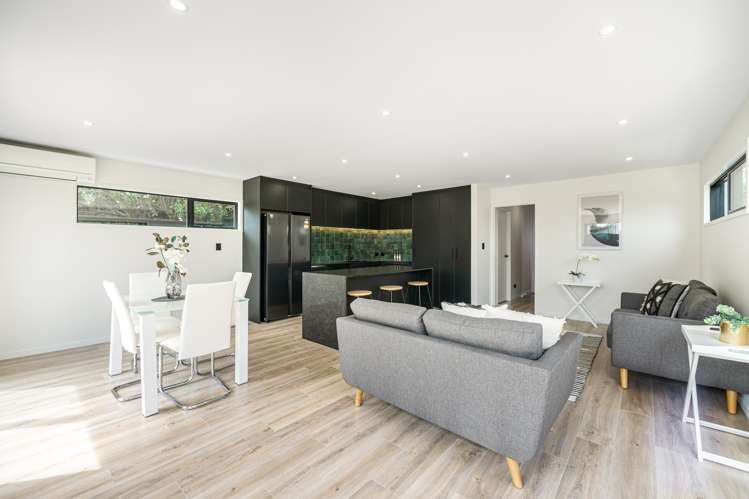 2/111 Taikata Road Te Atatu Peninsula_6