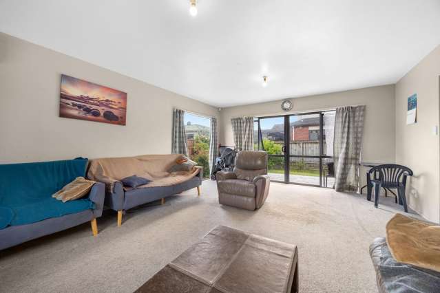 2/49 Clevedon Road Papakura_3