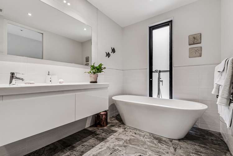 5 Hamilton Parade Hamilton Central_11