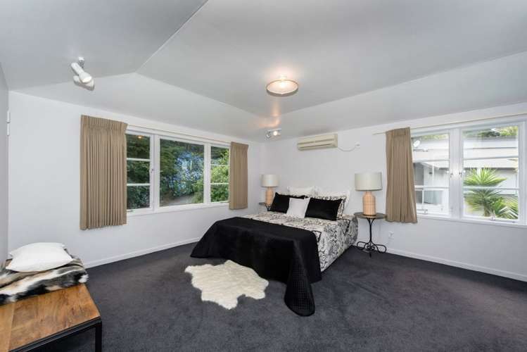 656 River Road Chartwell_8