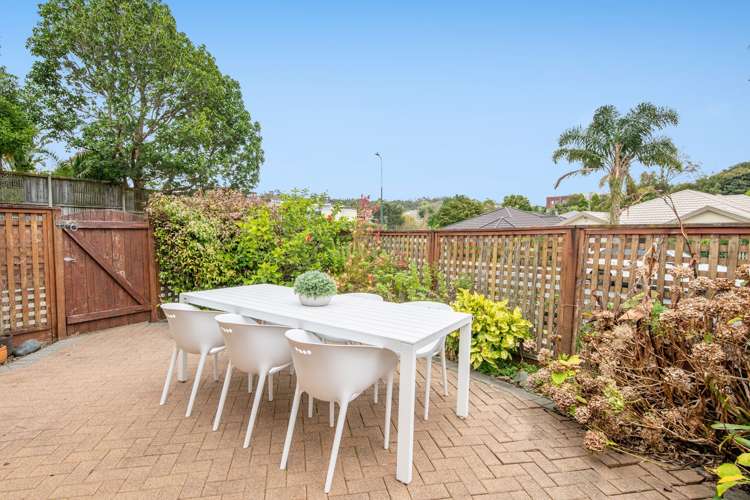 4 Red Hibiscus Road Stanmore Bay_17
