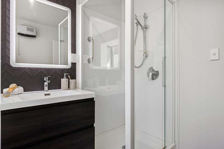 8 Smartlea Street Hoon Hay_12