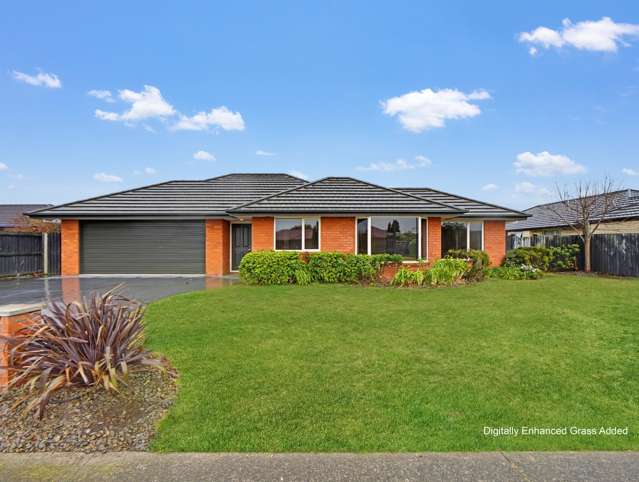 Freshly Updated Family Living in Moorcroft