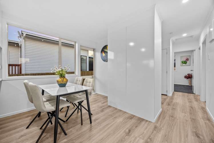 1/2 Enderby Drive Te Atatu Peninsula_10