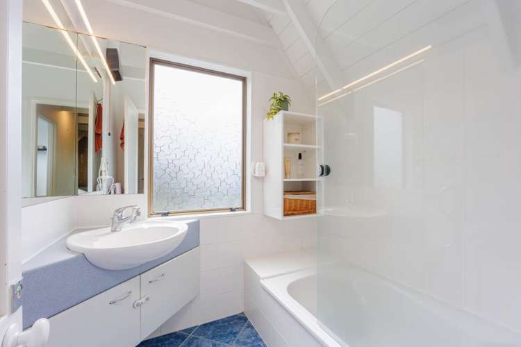 7 Jeanette Place Mairangi Bay_12